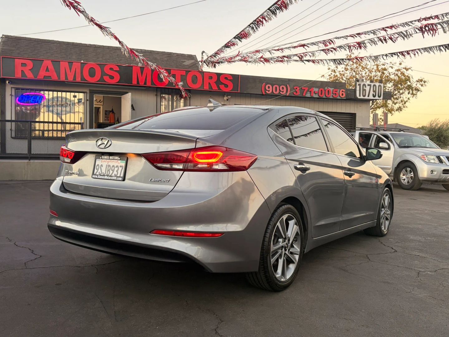 Photo 6 of this Hyundai Elantra