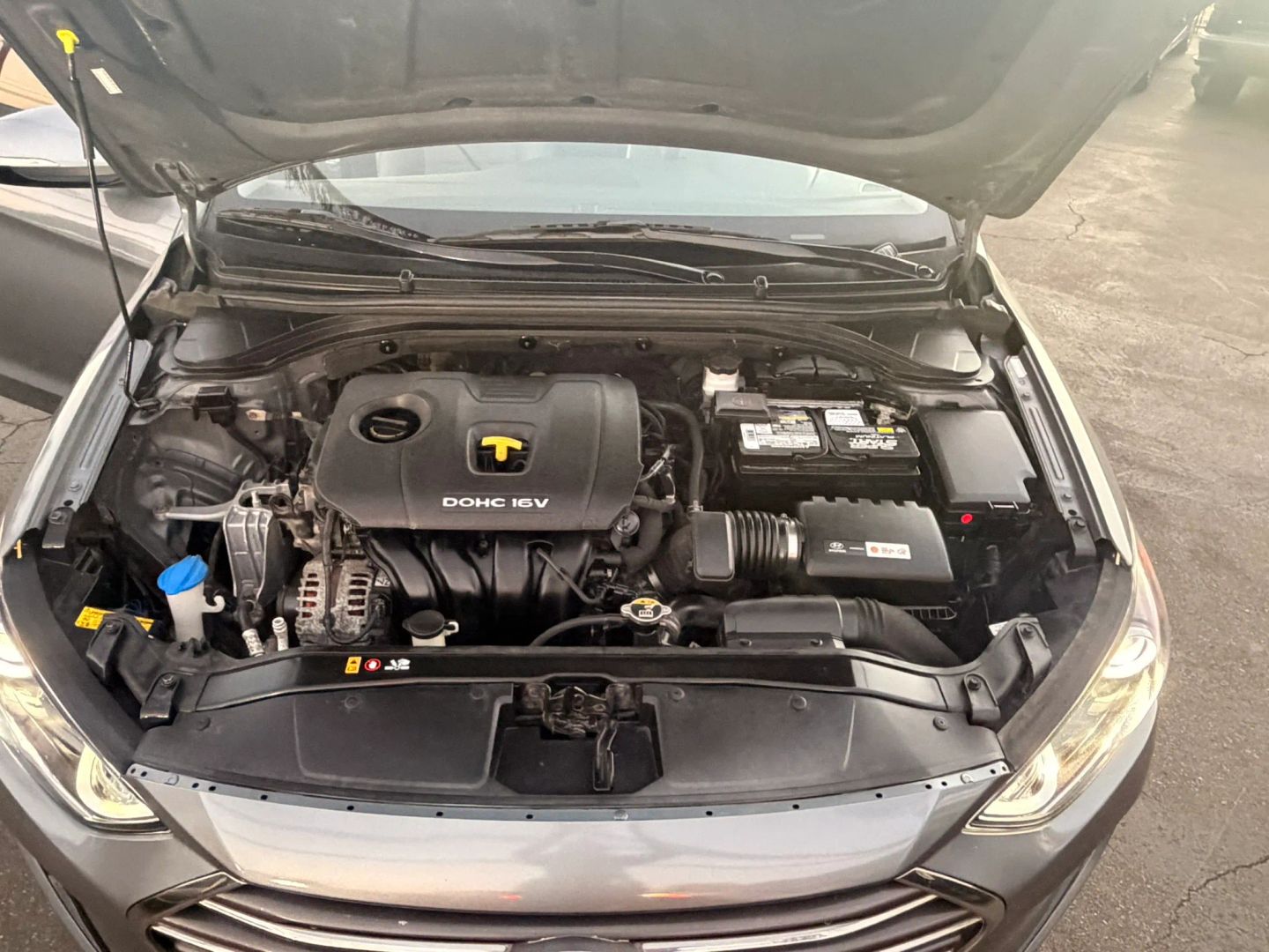 Photo 15 of this Hyundai Elantra