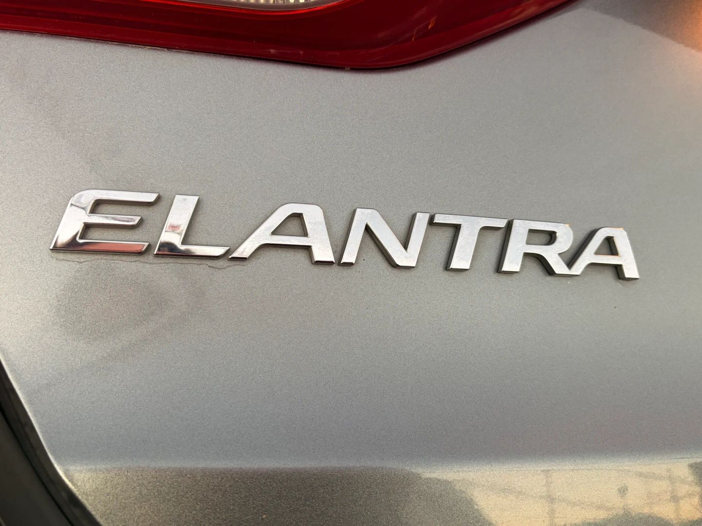 Photo 19 of this Hyundai Elantra