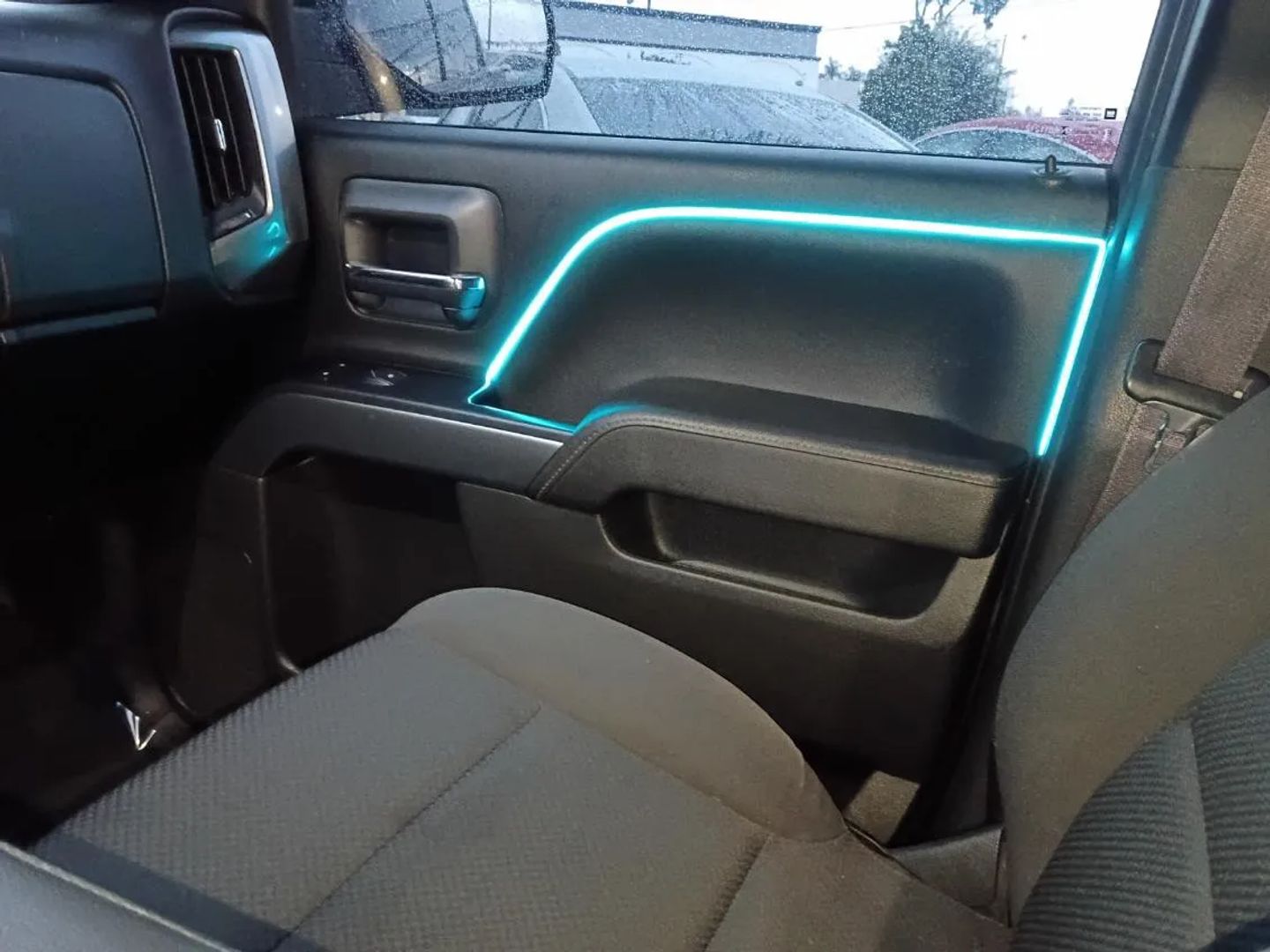 Photo 7 of this Chevrolet Silverado 1500