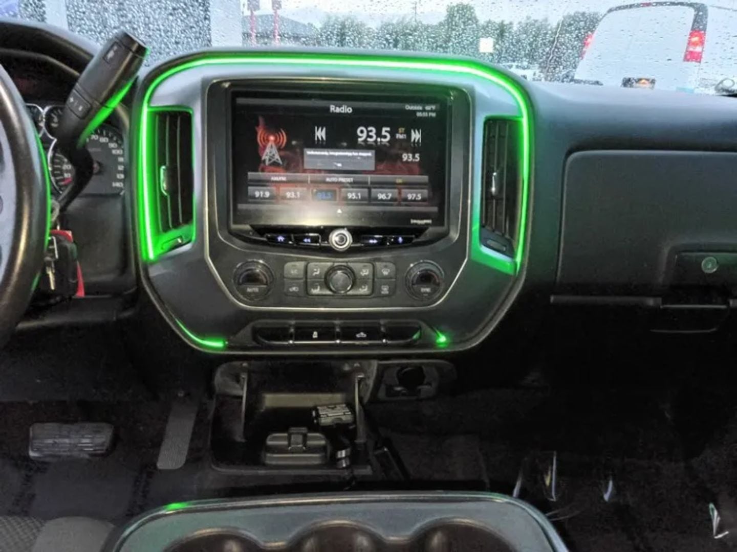 Photo 4 of this Chevrolet Silverado 1500