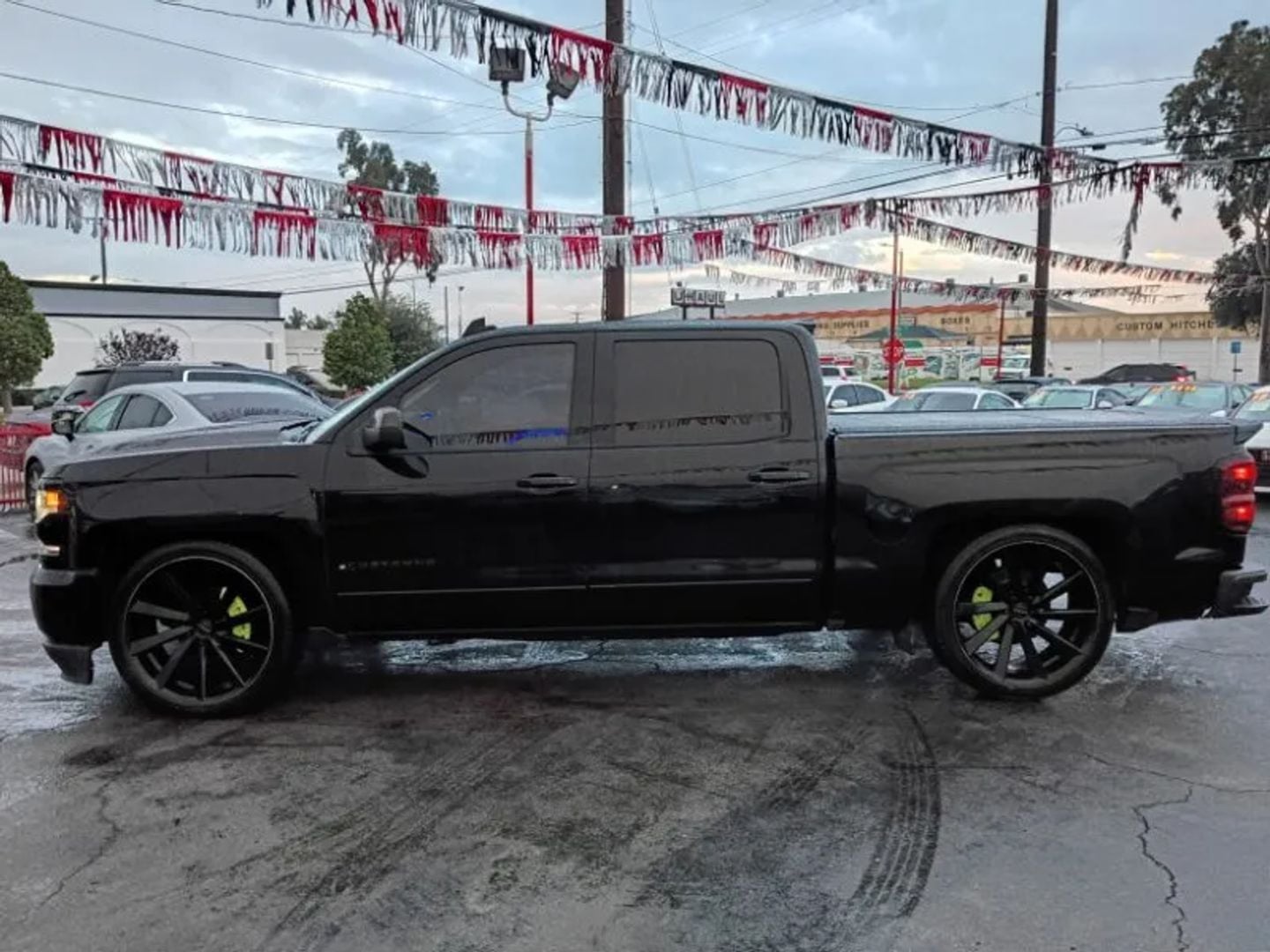 Photo 16 of this Chevrolet Silverado 1500