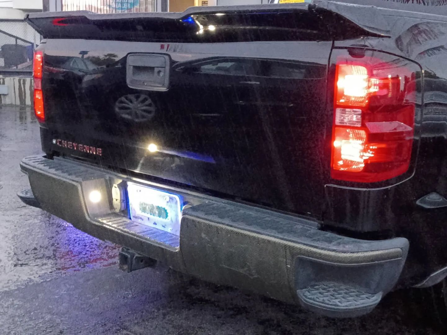 Photo 20 of this Chevrolet Silverado 1500