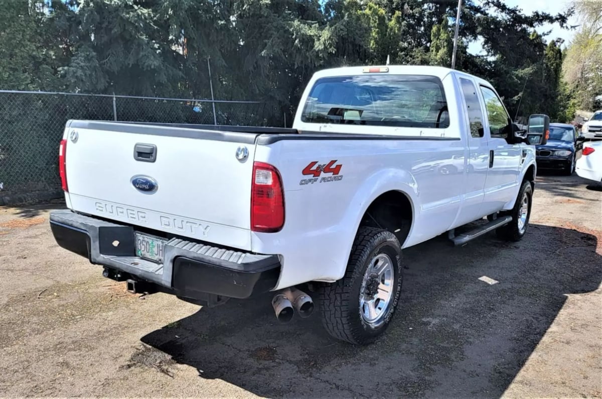 2008 Ford F-350 XL photo 3