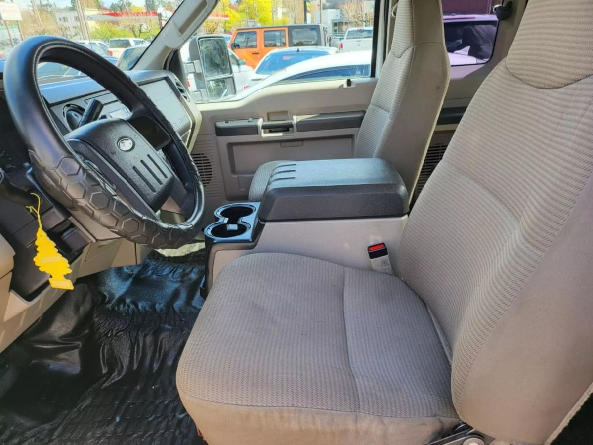 2008 Ford F-350 XL photo 5