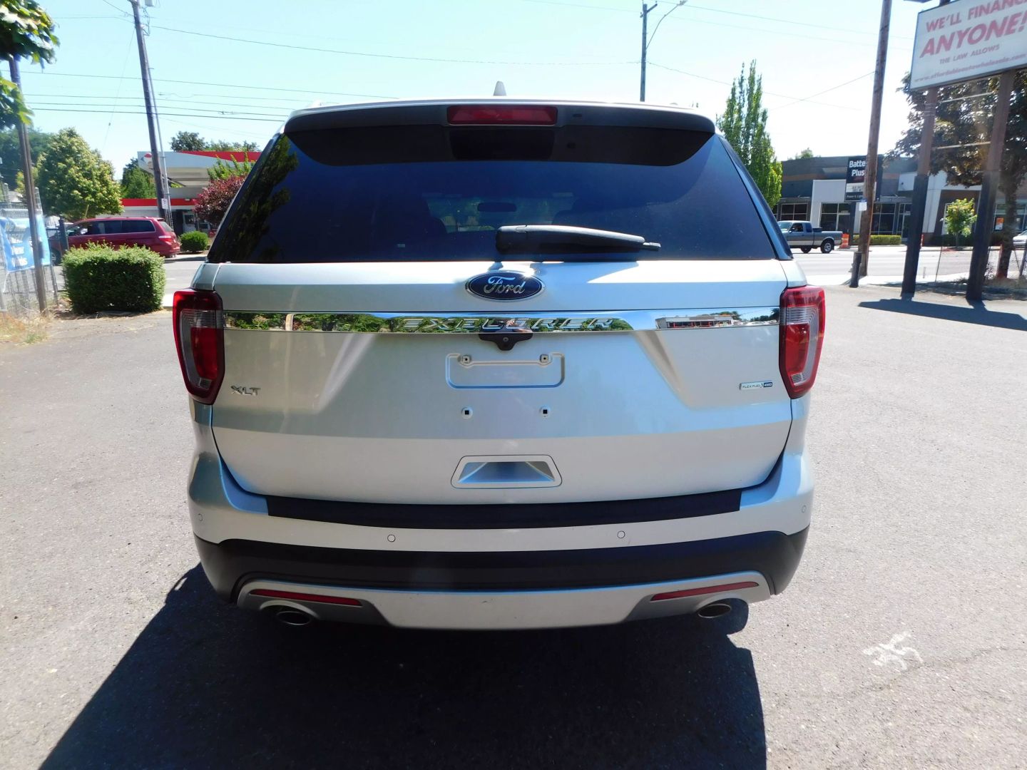 2016 Ford Explorer XLT photo 14