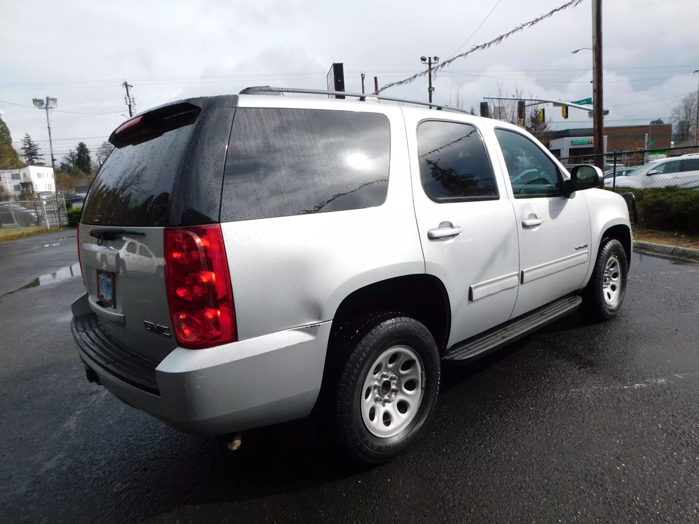 2012 Gmc Yukon SLE photo 4