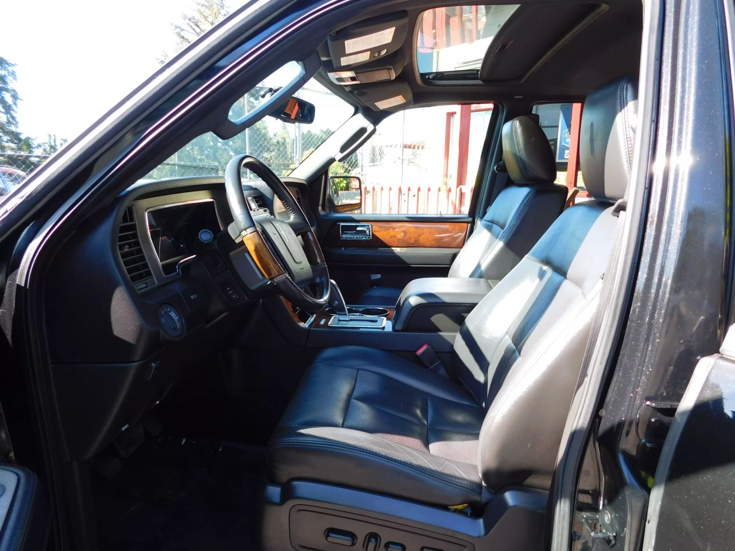2013 Lincoln Navigator photo 10