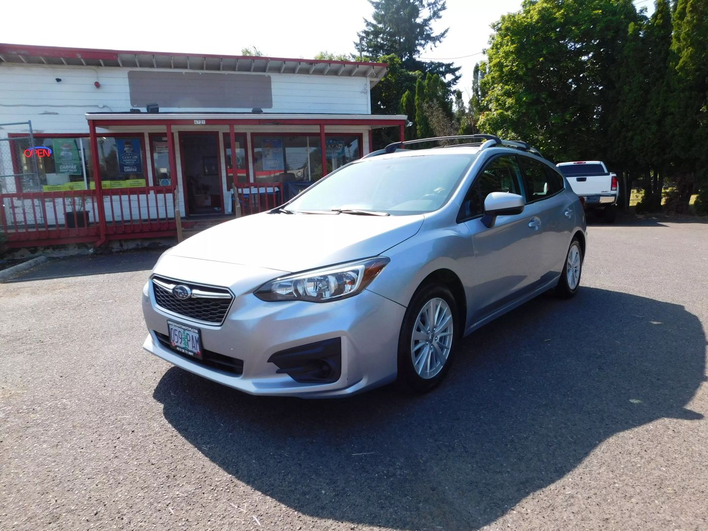 2017 Subaru Impreza 2.0i Premium photo 3