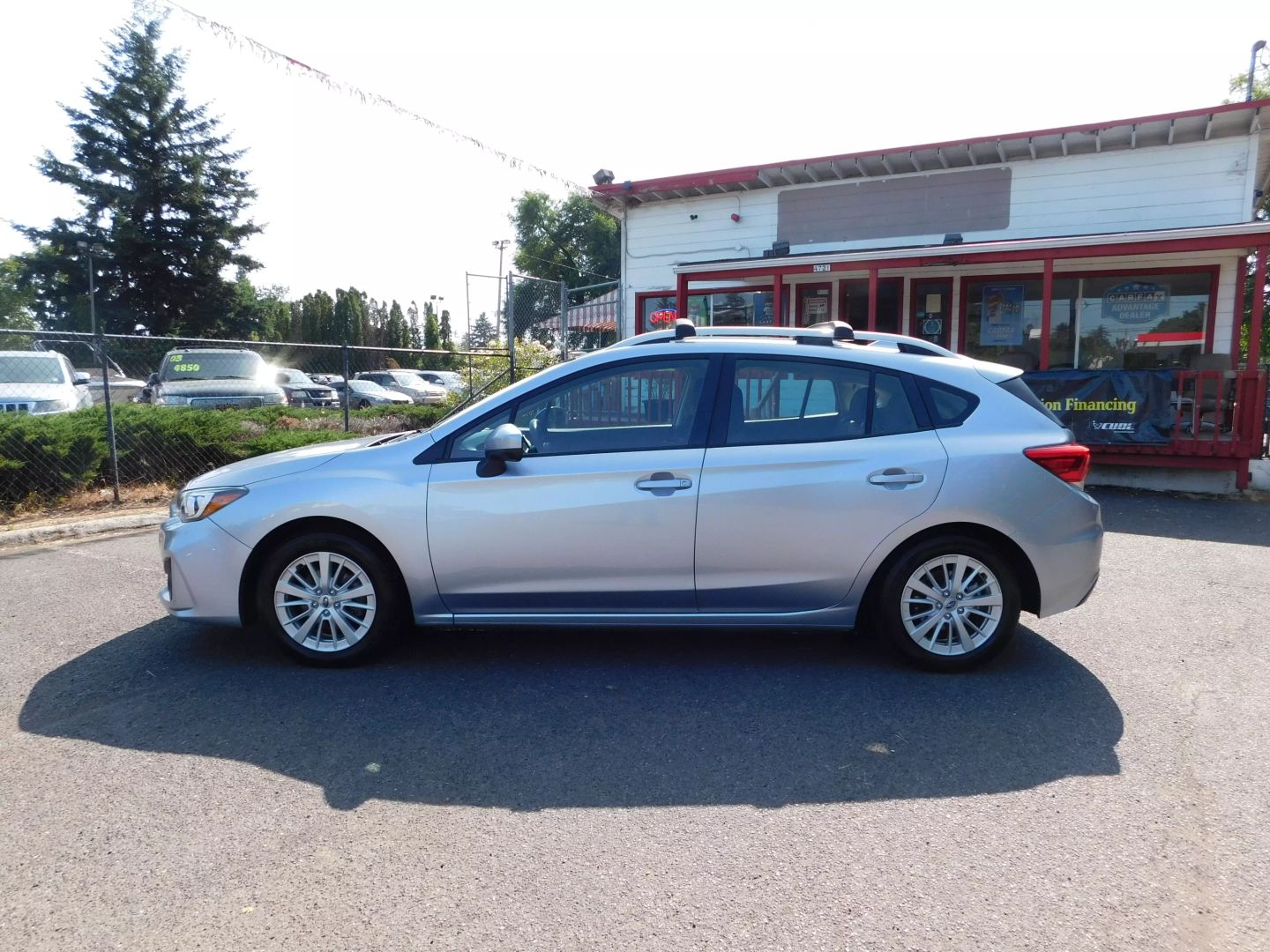 2017 Subaru Impreza 2.0i Premium photo 4