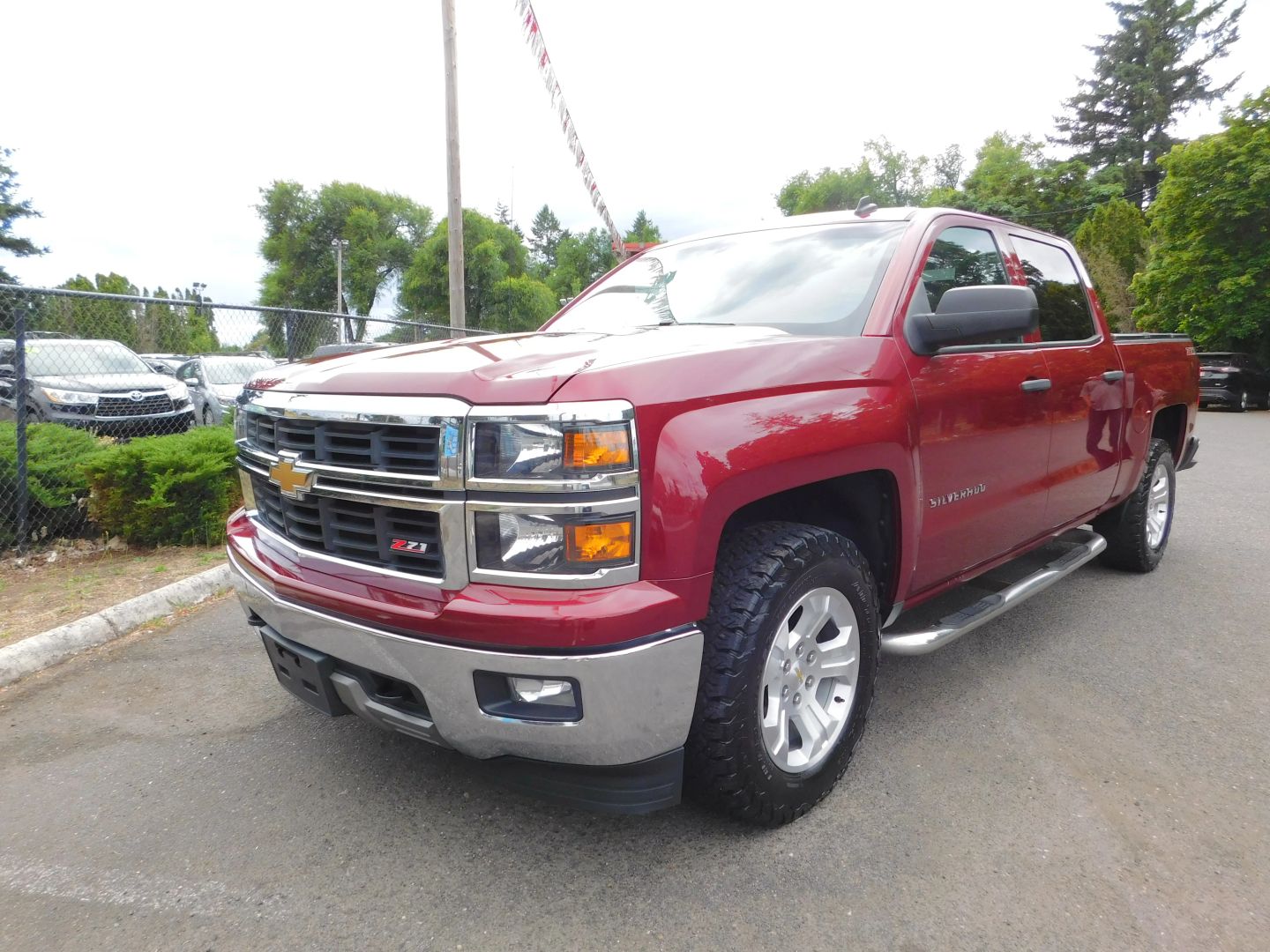 2014 Chevrolet Silverado 1500 LT photo 2