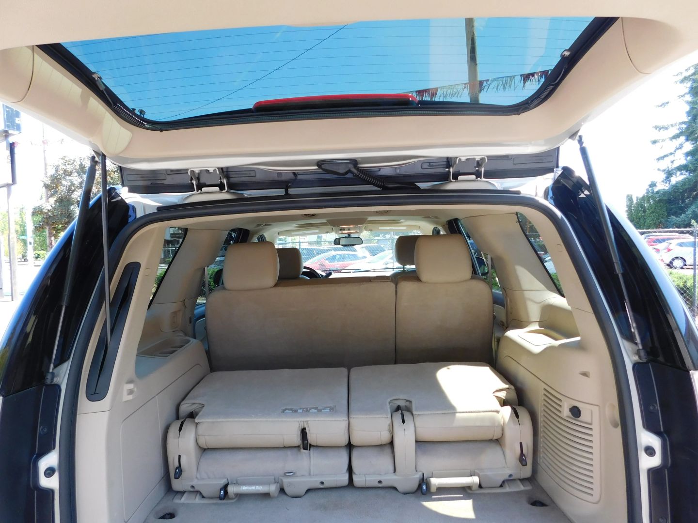 2013 Gmc Yukon Denali photo 8