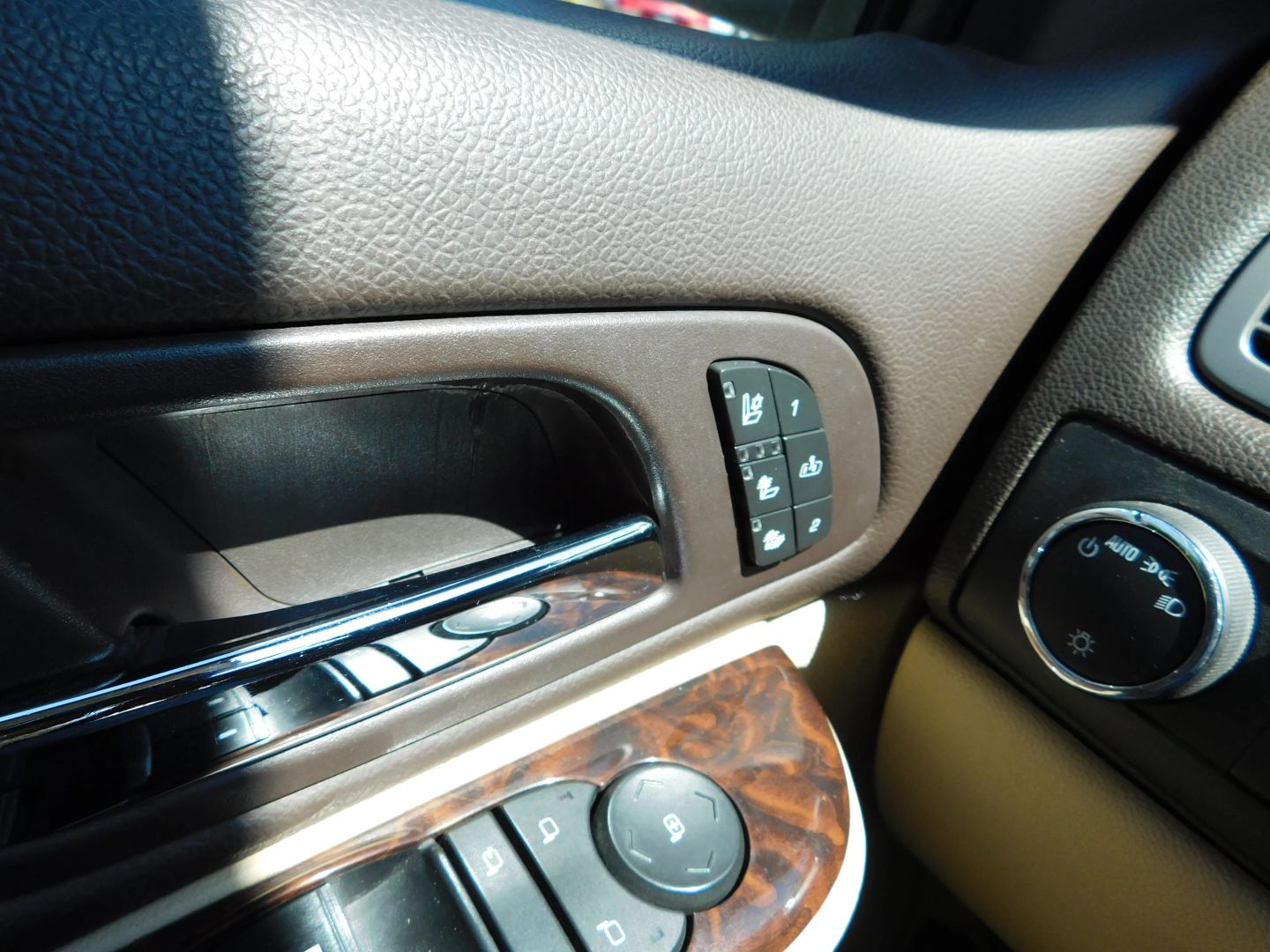 2013 Gmc Yukon Denali photo 20