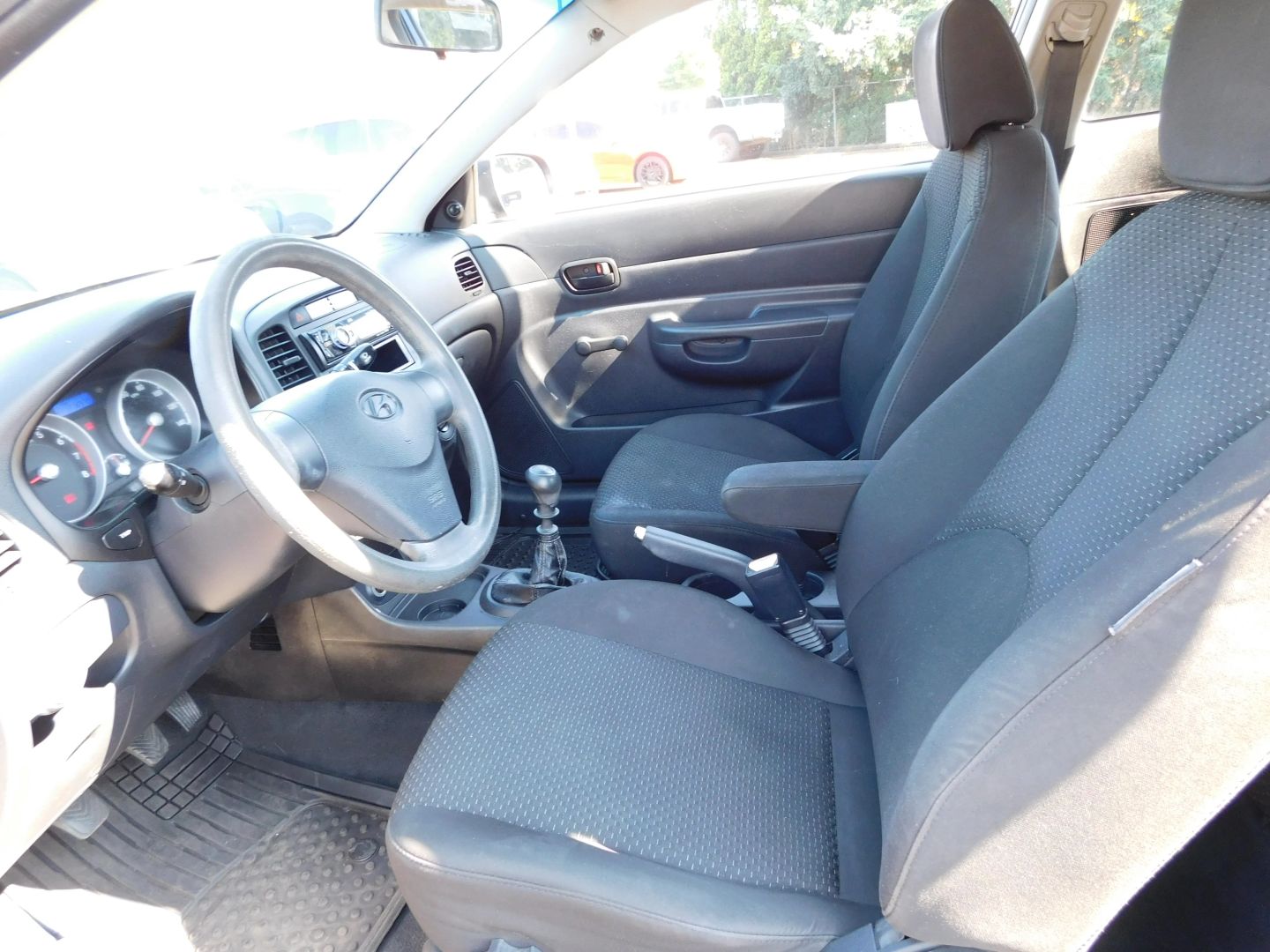 2010 Hyundai Accent Blue - Photo 9