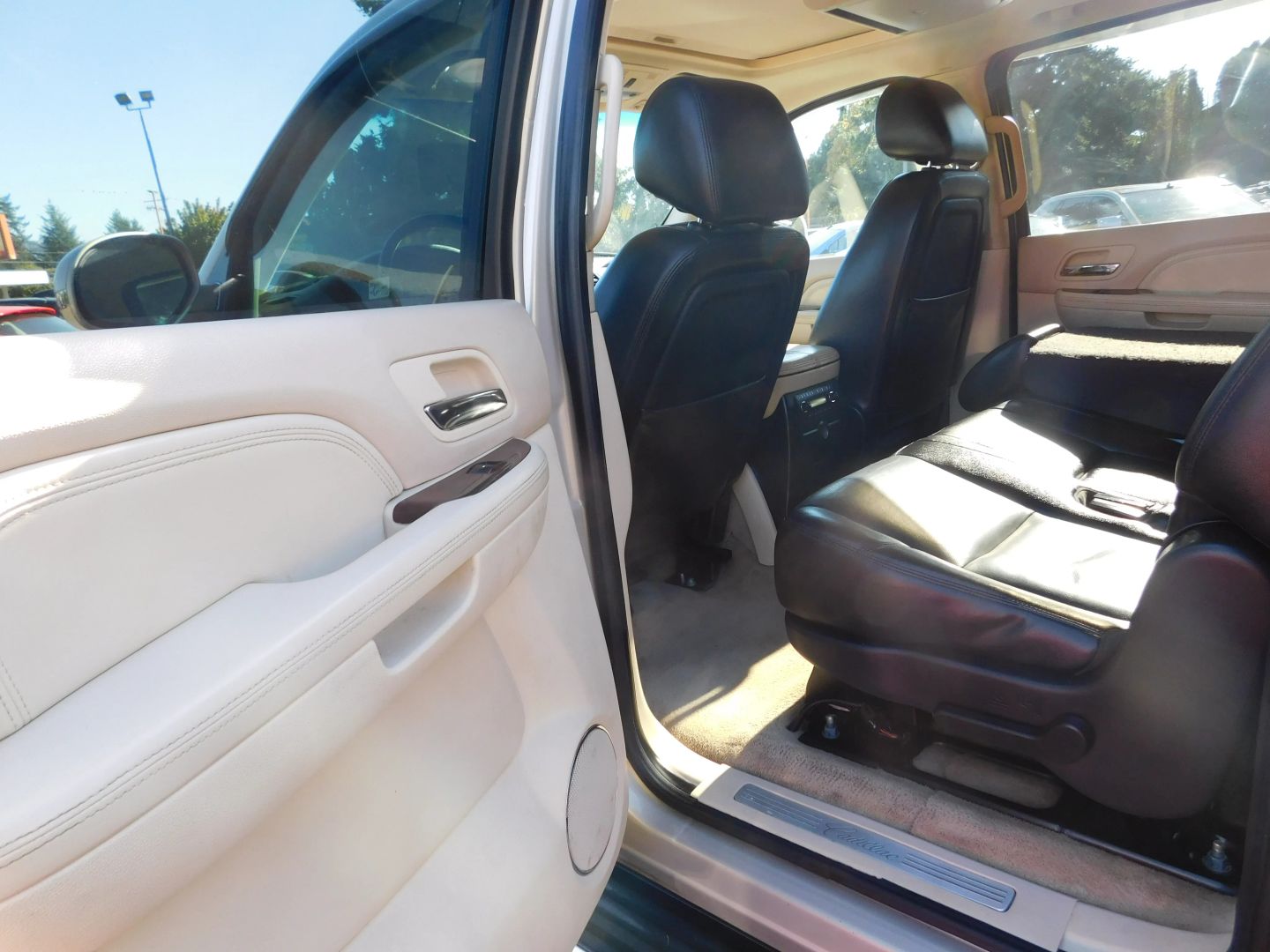 2007 Cadillac Escalade ESV photo 9