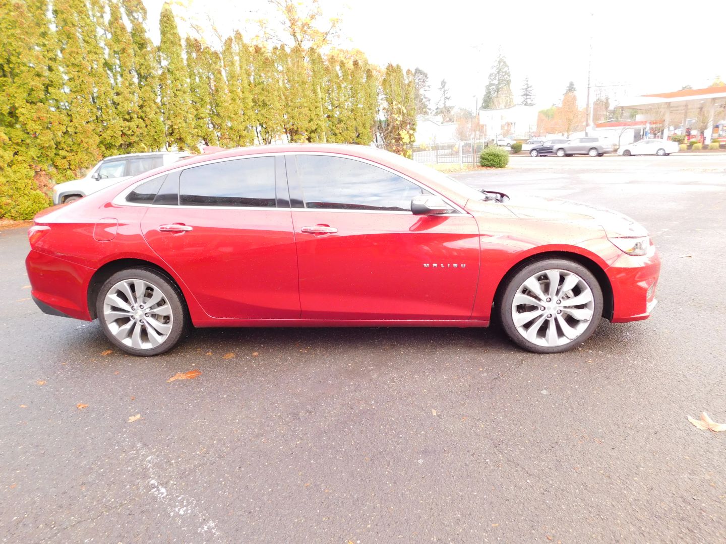 2018 Chevrolet Malibu Premier photo 2