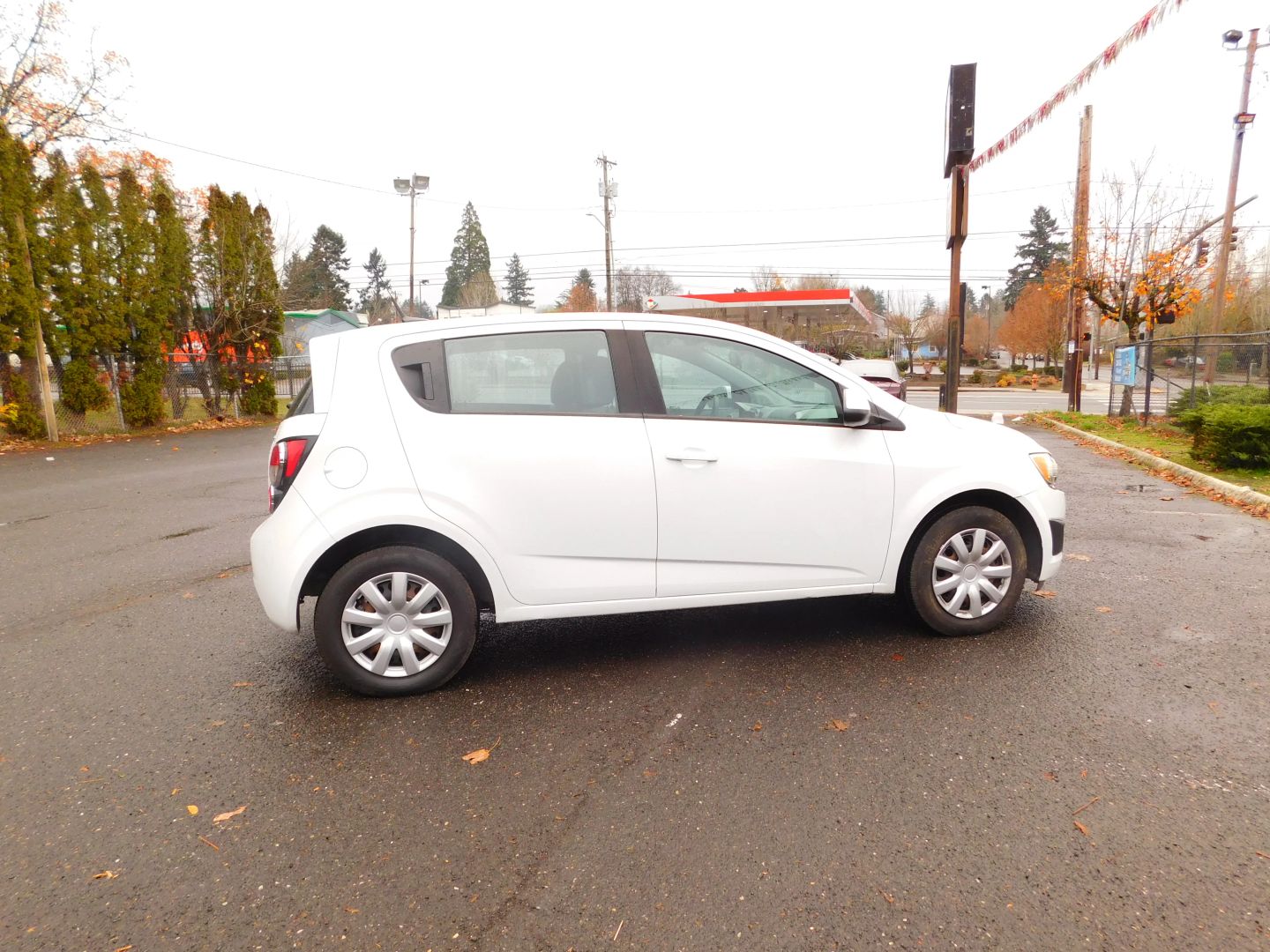 2014 Chevrolet Sonic LS - Photo 7