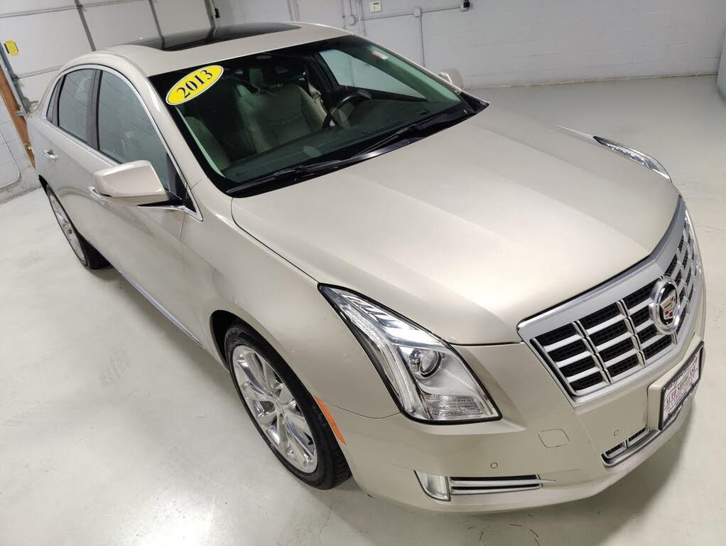 2013 Cadillac XTS Luxury photo 3
