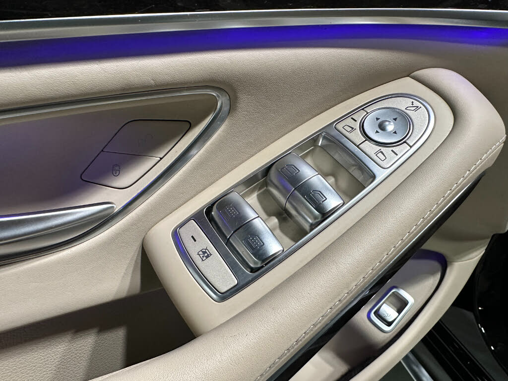 2015 Mercedes Benz S 63 AMG photo 29