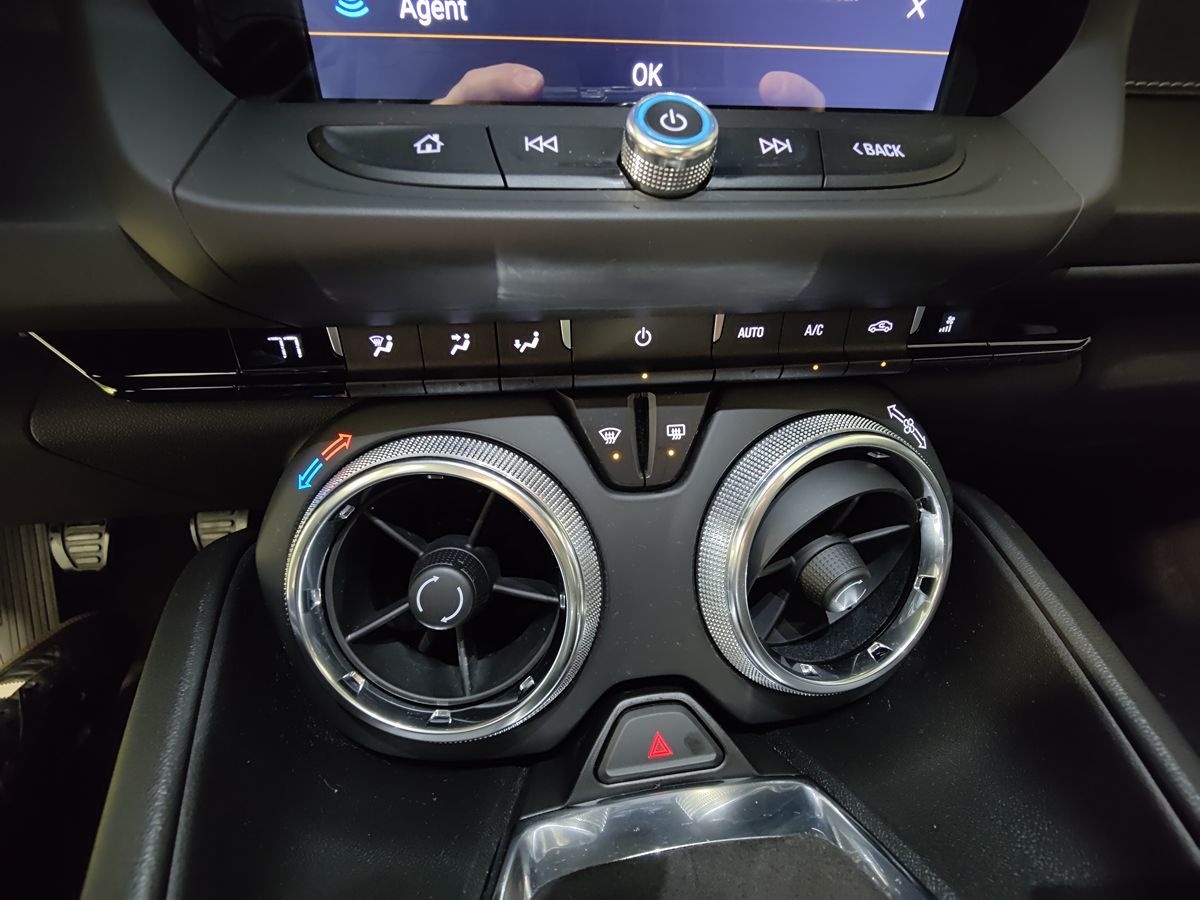 2021 Chevrolet Camaro 1LE photo 24