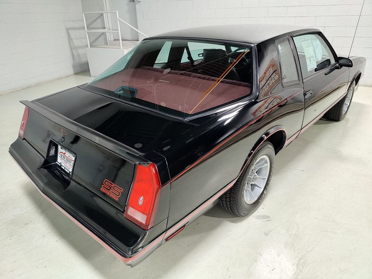 1987 Chevrolet Monte Carlo - Photo 6