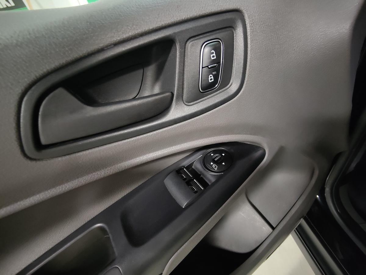 2023 Ford Transit Van XL photo 18
