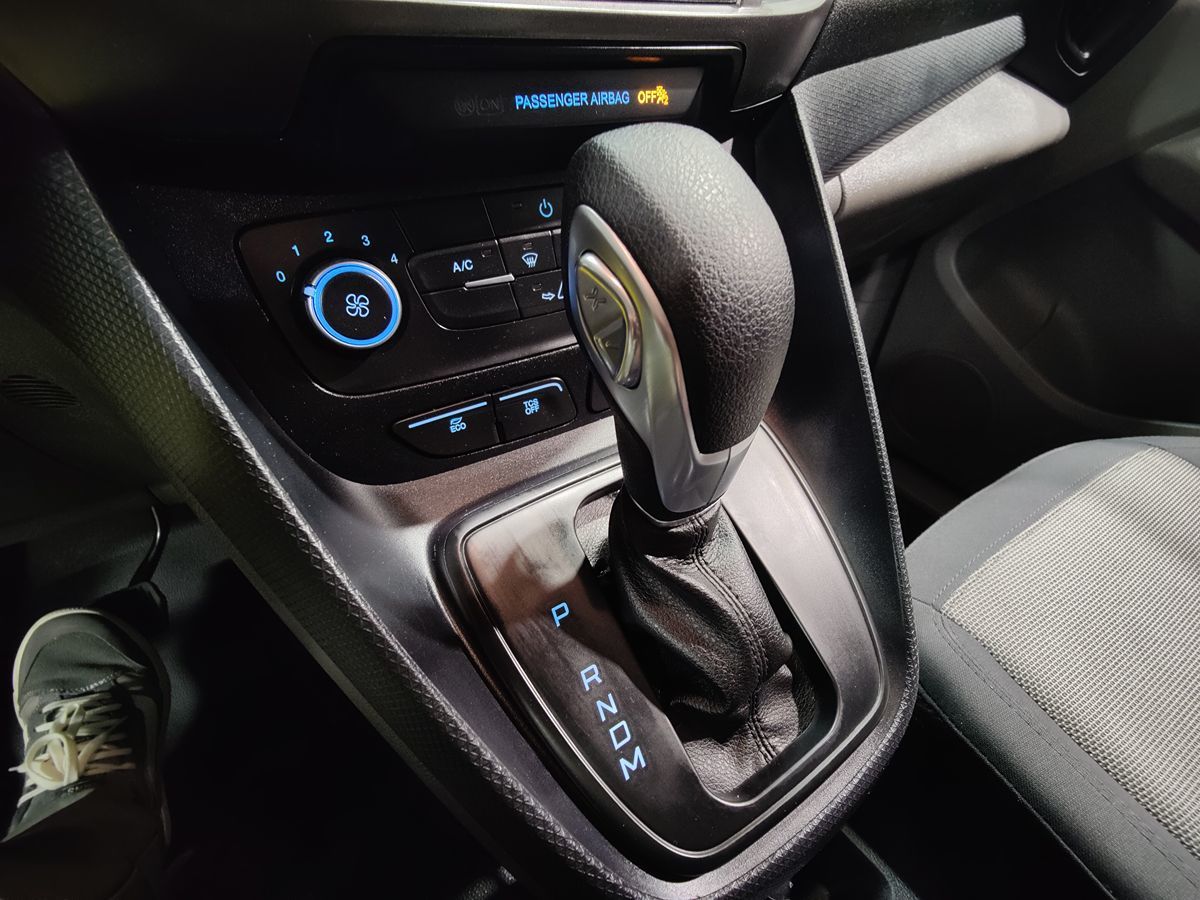 2023 Ford Transit Van XL photo 25