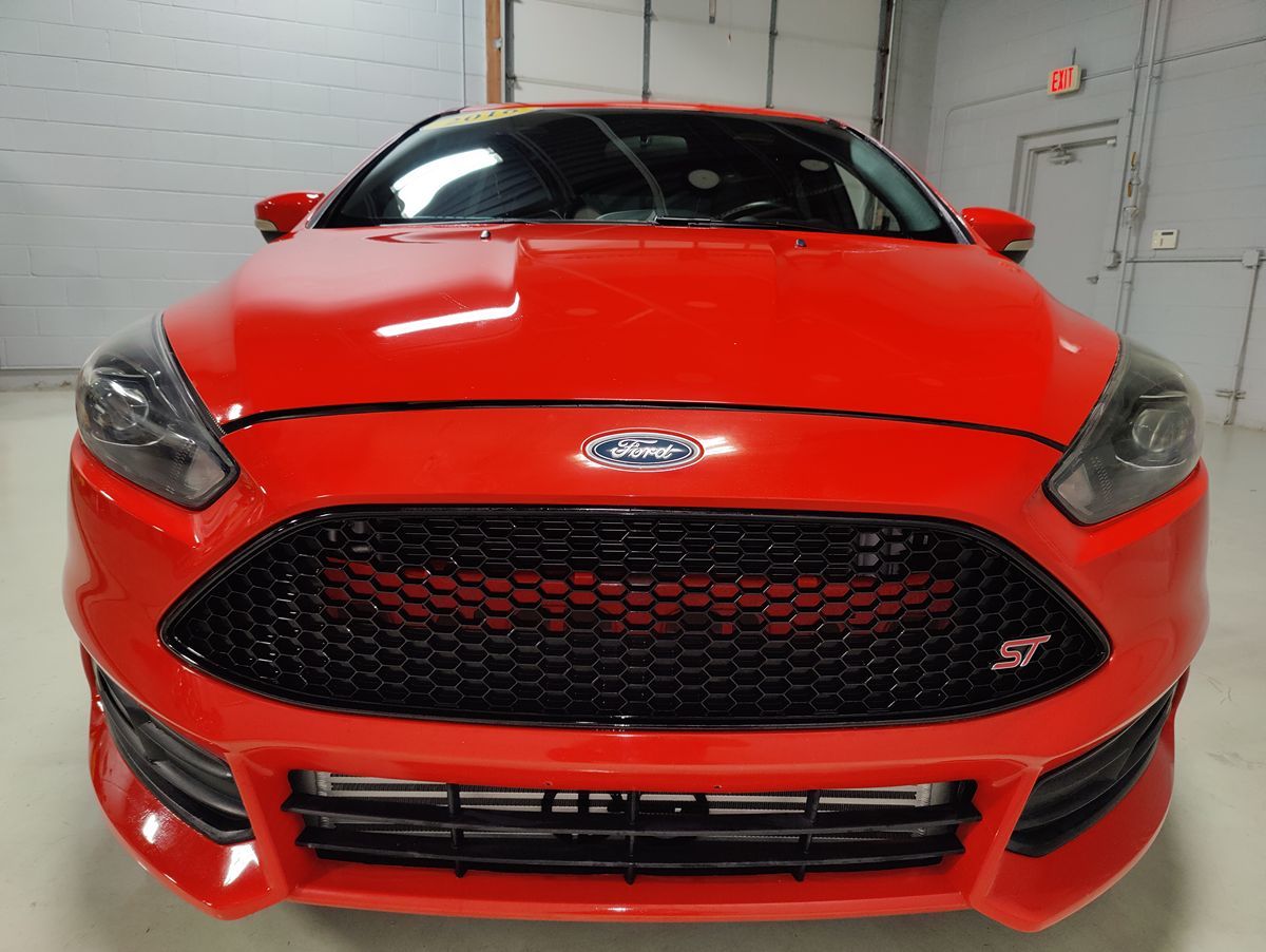 2016 Ford Focus ST photo 4