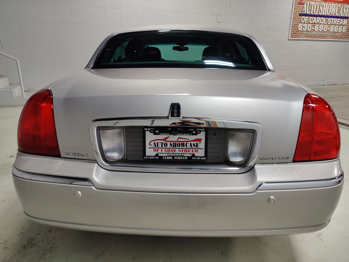 2004 Lincoln Town Car Ultimate - Photo 8