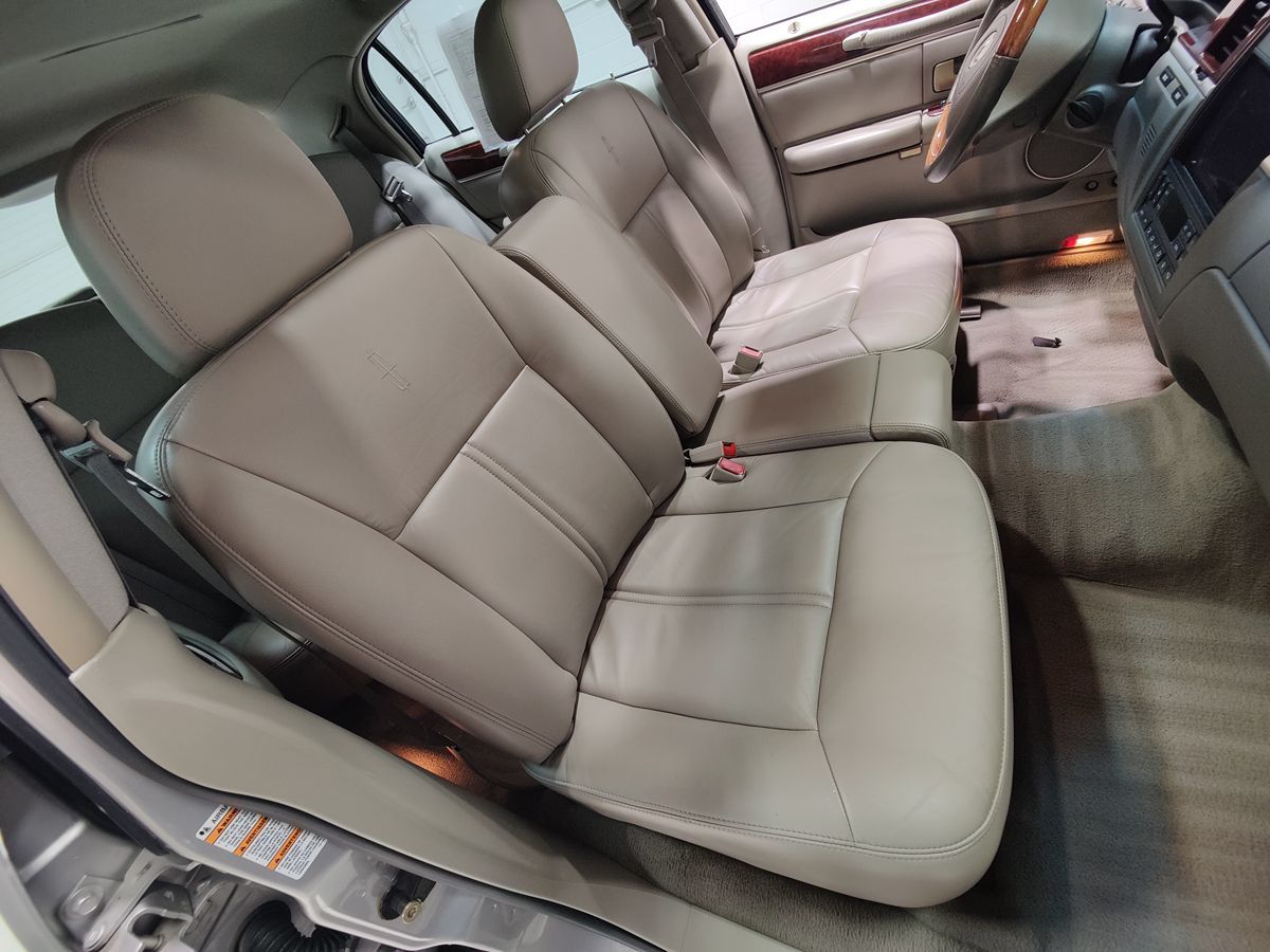2004 Lincoln Town Car Ultimate - Photo 13