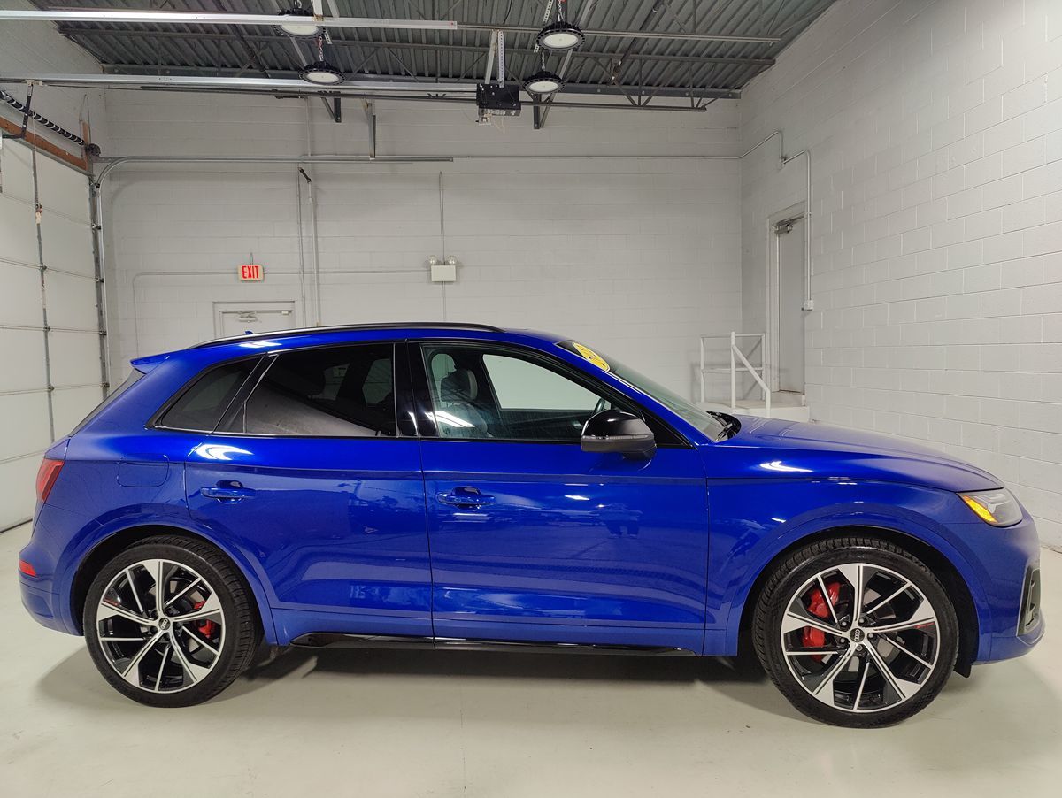 2022 Audi SQ5 Premium Plus photo 2