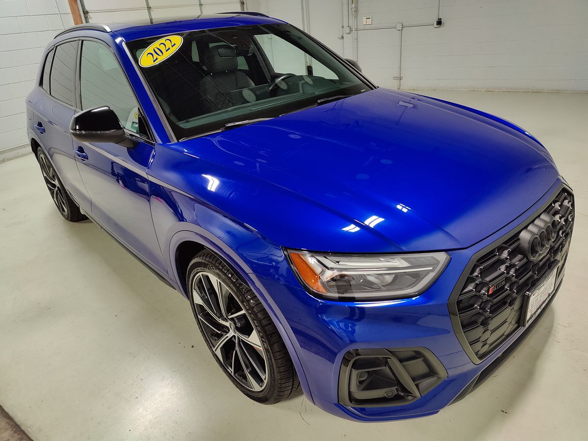 2022 Audi SQ5 Premium Plus photo 3