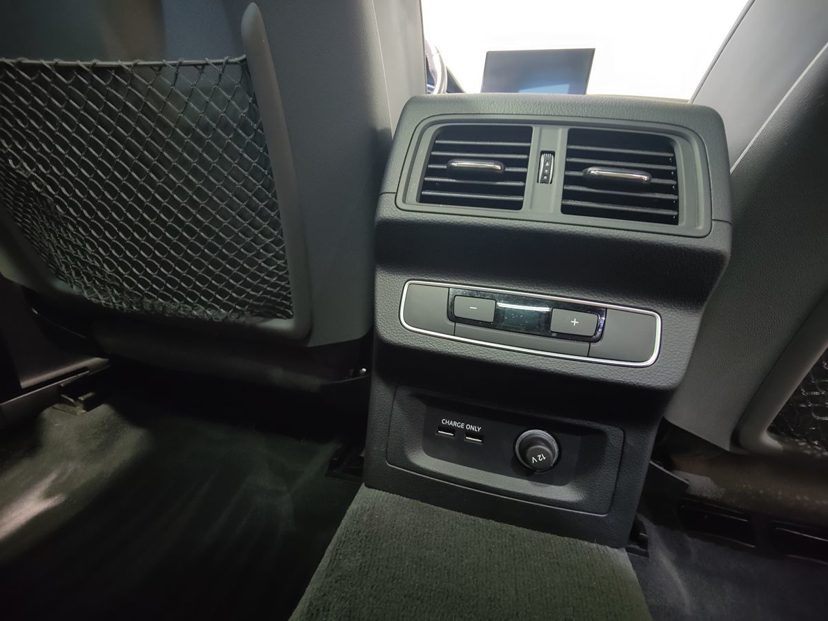 2022 Audi SQ5 Premium Plus photo 16
