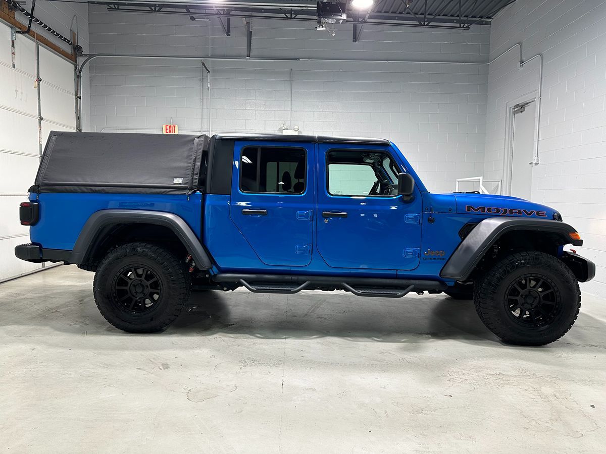 2022 Jeep Gladiator Mojave photo 2