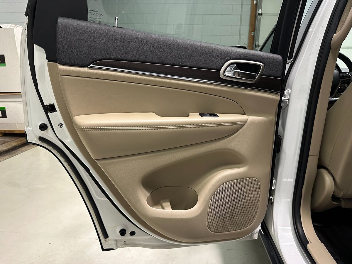 2016 Jeep Grand Cherokee Limited - Photo 23