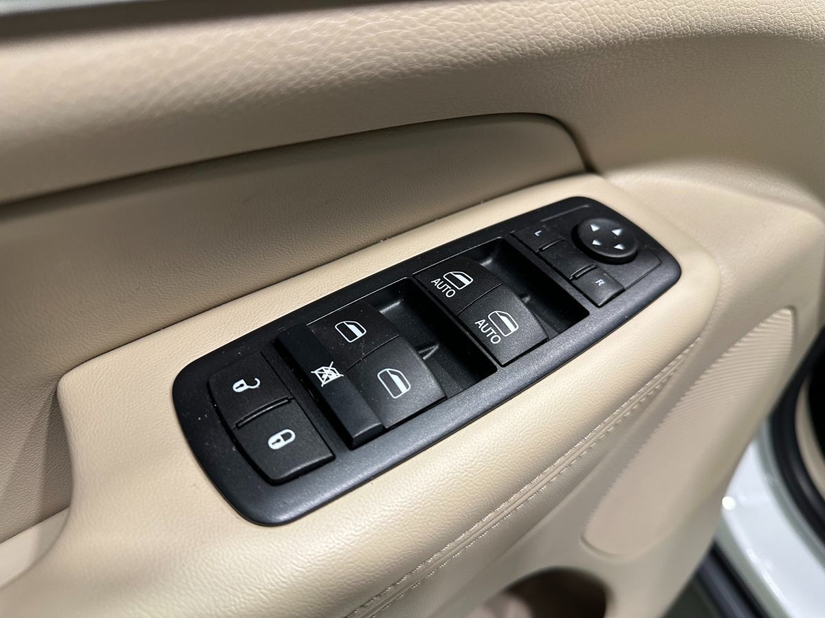2016 Jeep Grand Cherokee Limited - Photo 26