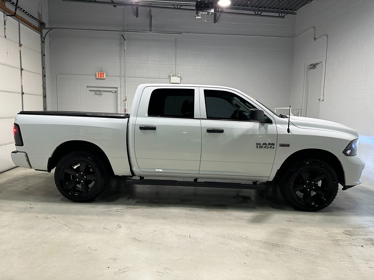 2016 Ram 1500 Express photo 2