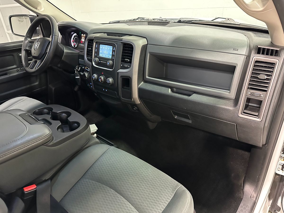 2016 Ram 1500 Express photo 10