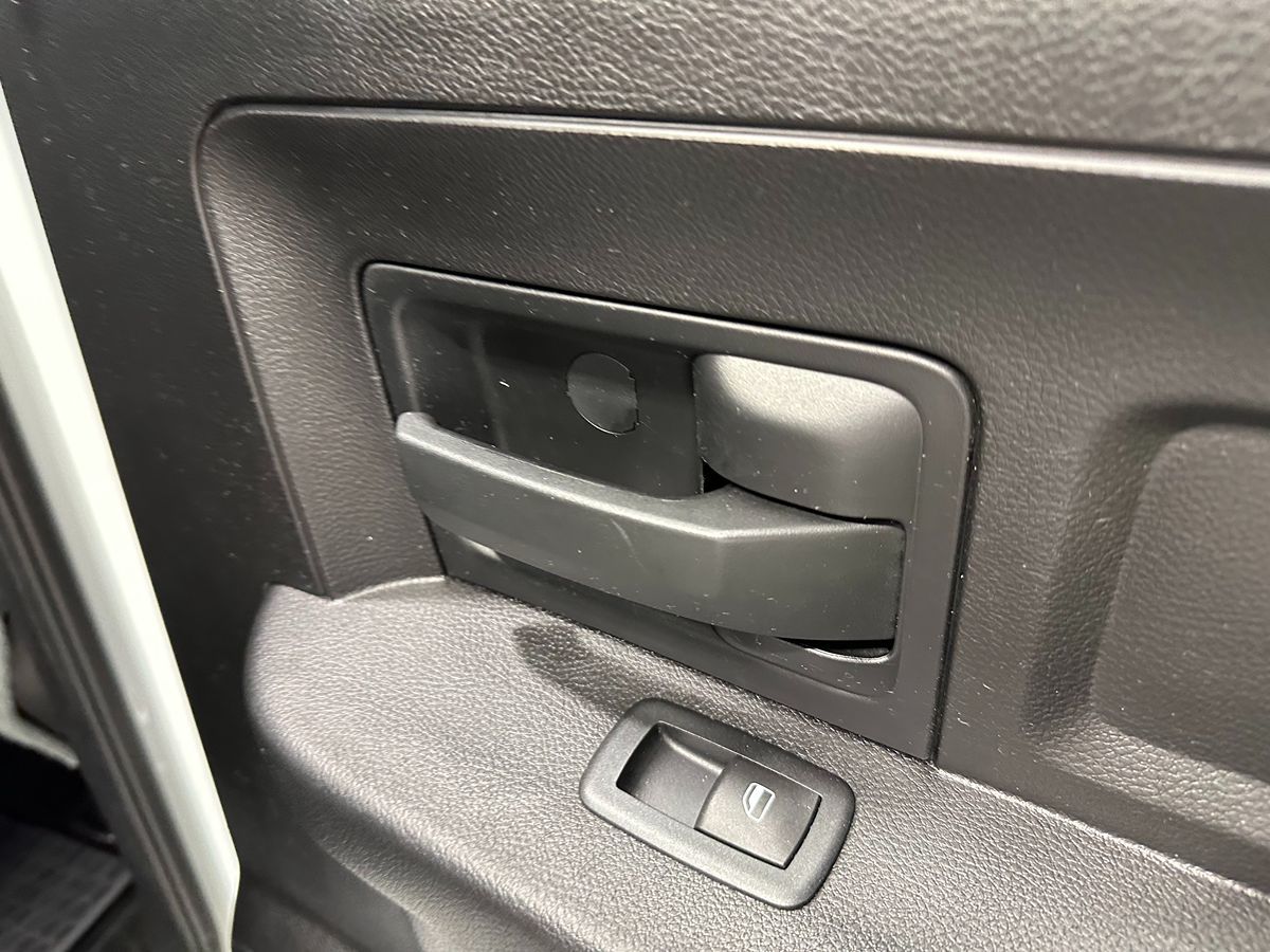 2016 Ram 1500 Express photo 12
