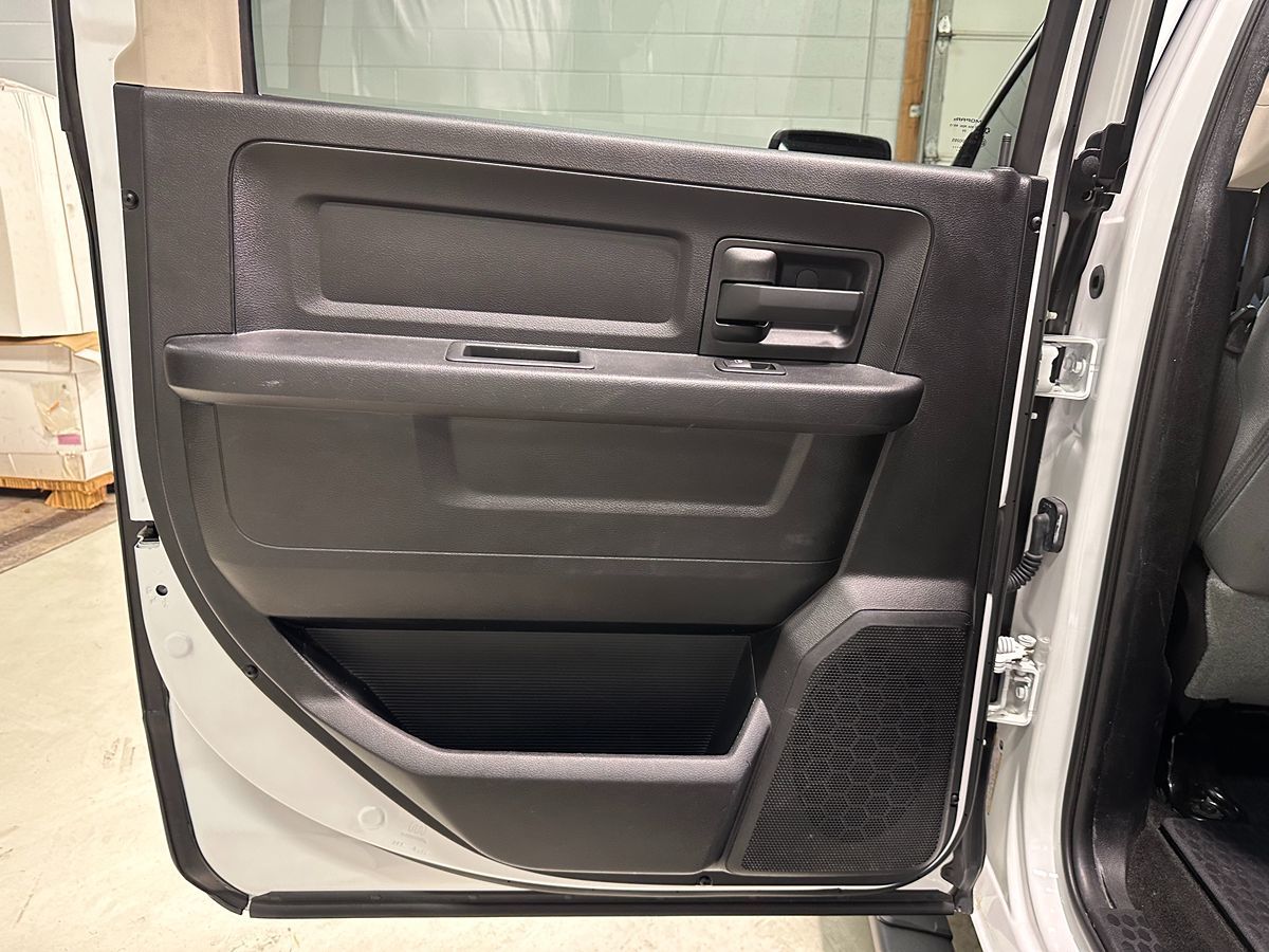 2016 Ram 1500 Express photo 17
