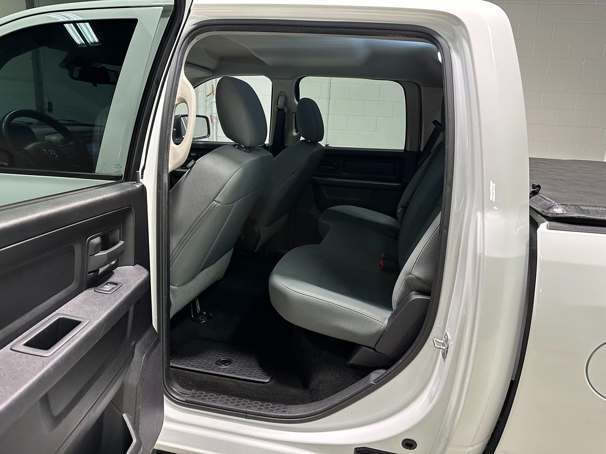 2016 Ram 1500 Express photo 18