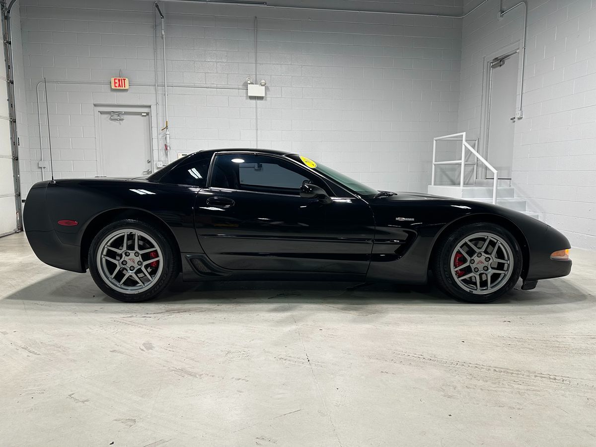 2001 Chevrolet Corvette Z06 photo 2