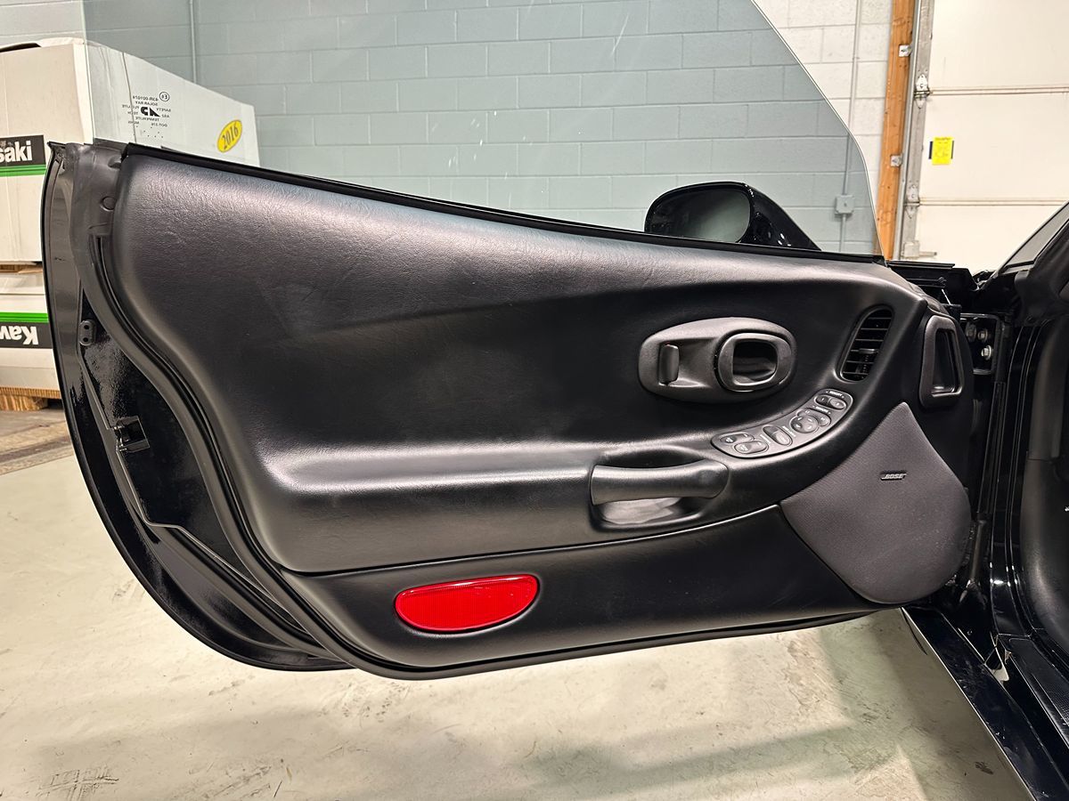 2001 Chevrolet Corvette Z06 photo 17