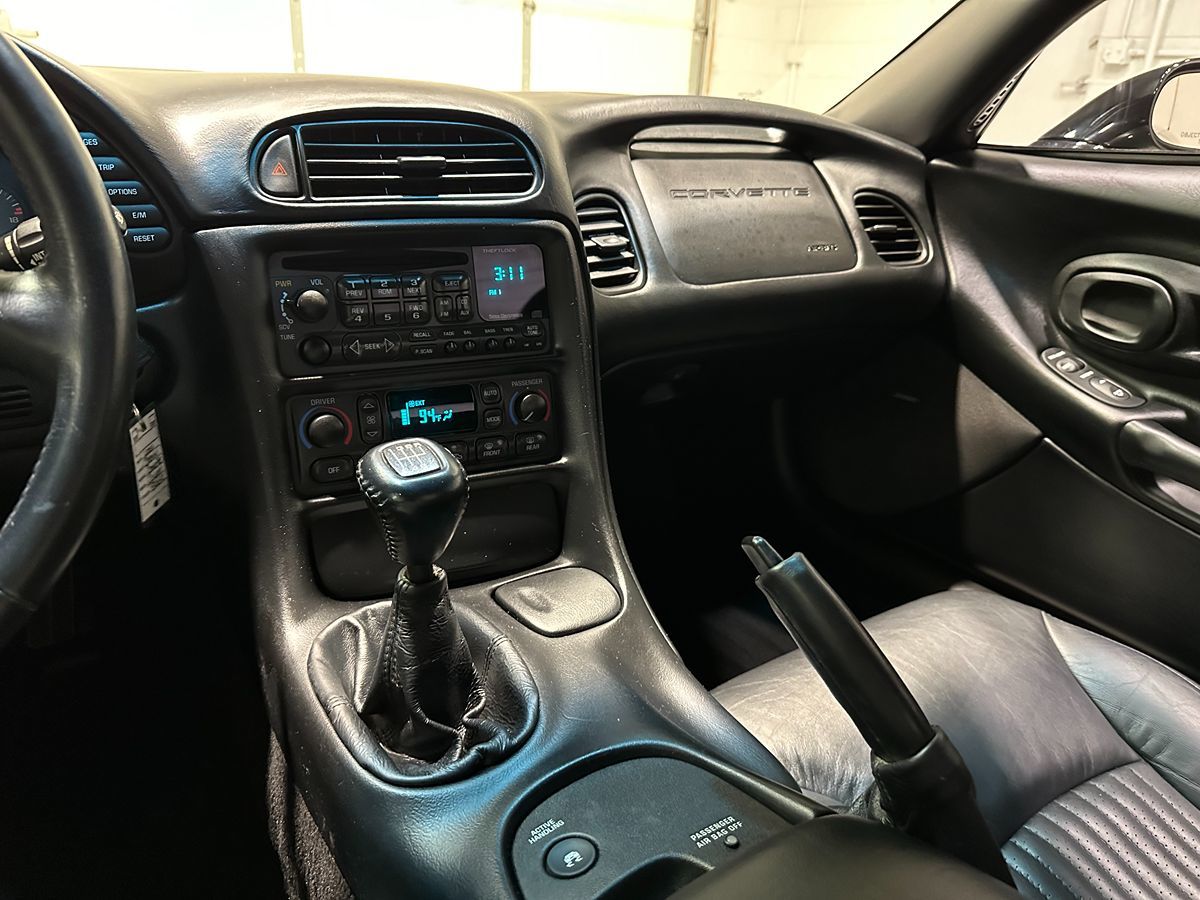 2001 Chevrolet Corvette Z06 photo 21