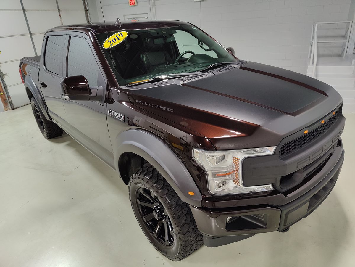 2019 Ford F-150 Lariat photo 2