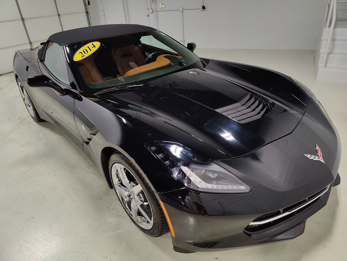 2014 Chevrolet Corvette Stingray 3LT photo 2