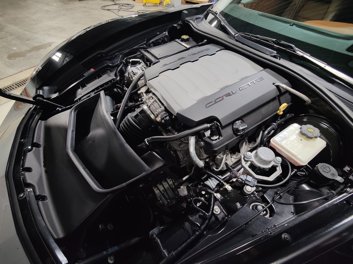 2014 Chevrolet Corvette Stingray 3LT photo 3