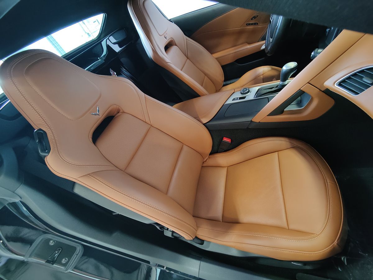 2014 Chevrolet Corvette Stingray 3LT photo 13