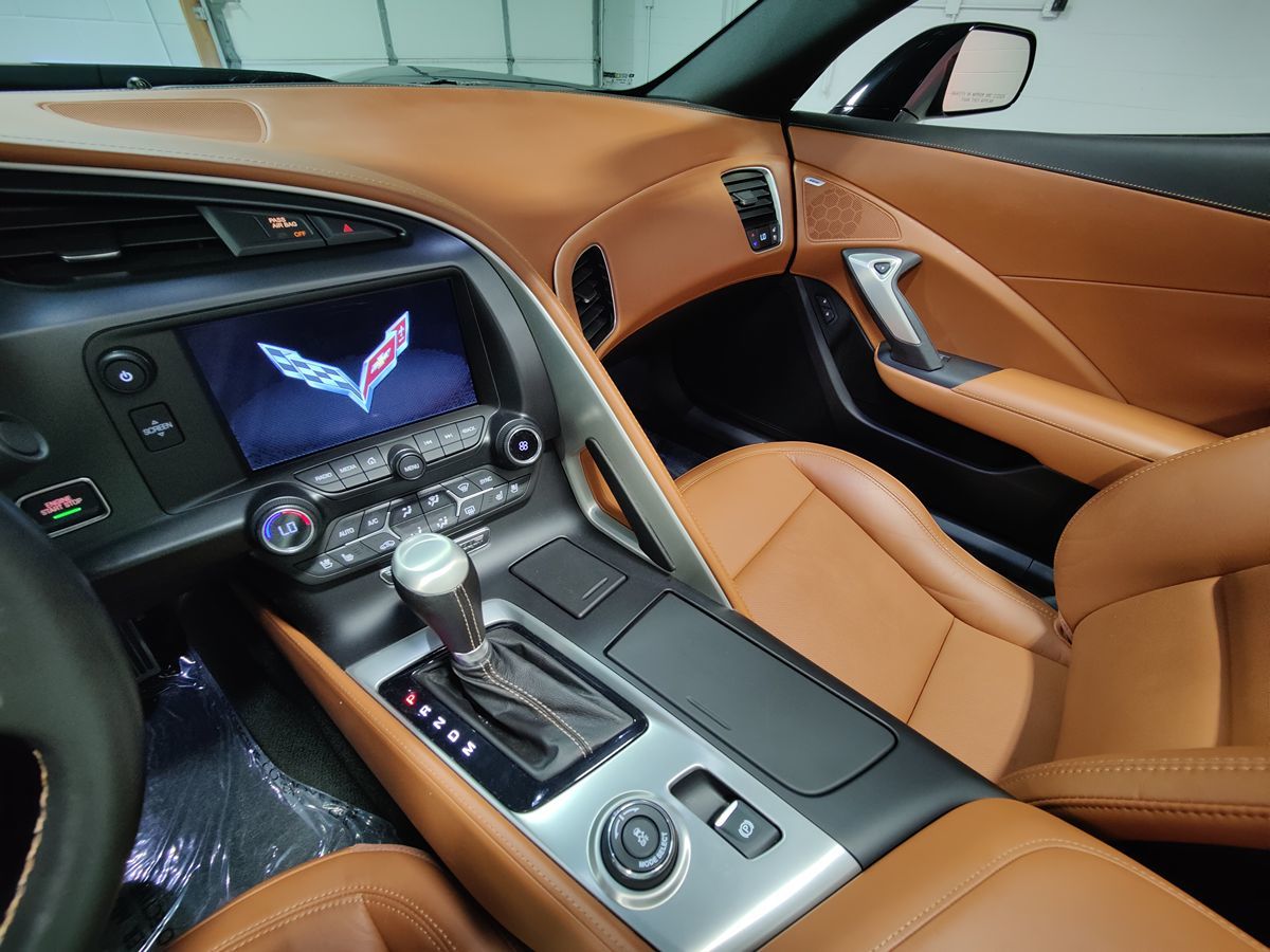 2014 Chevrolet Corvette Stingray 3LT photo 25