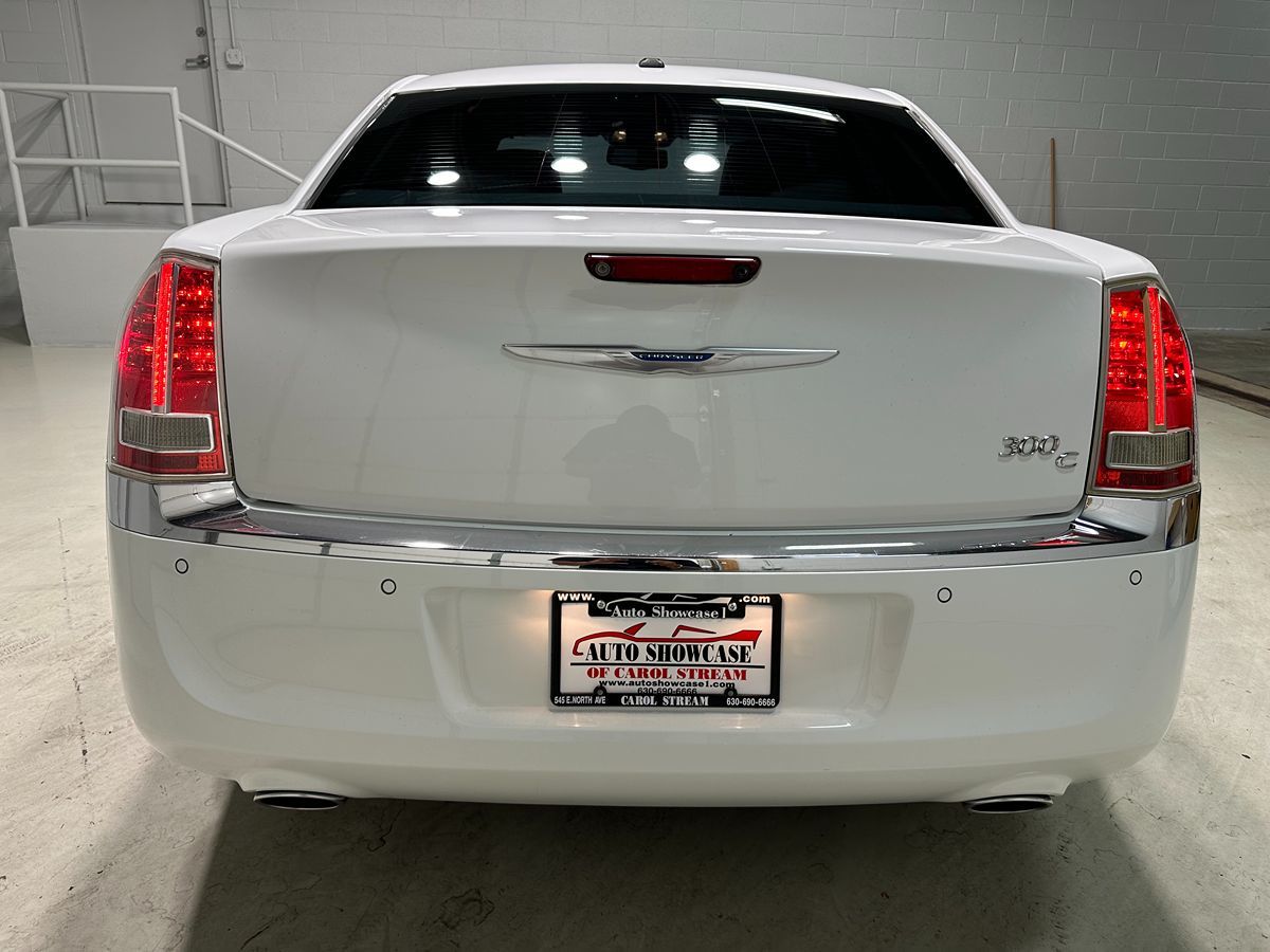 2013 Chrysler 300 photo 5